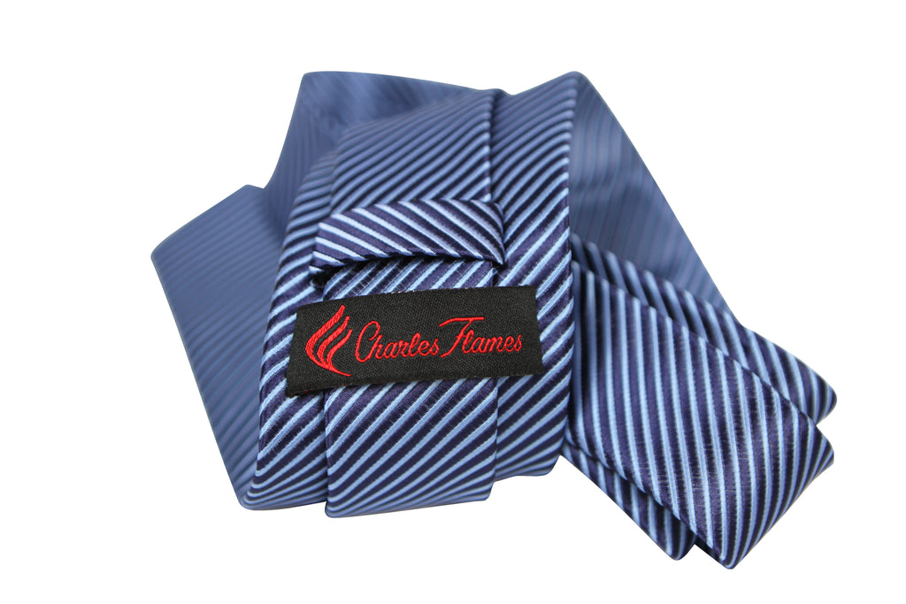 Corbata Azul con Líneas Azules y Celestes