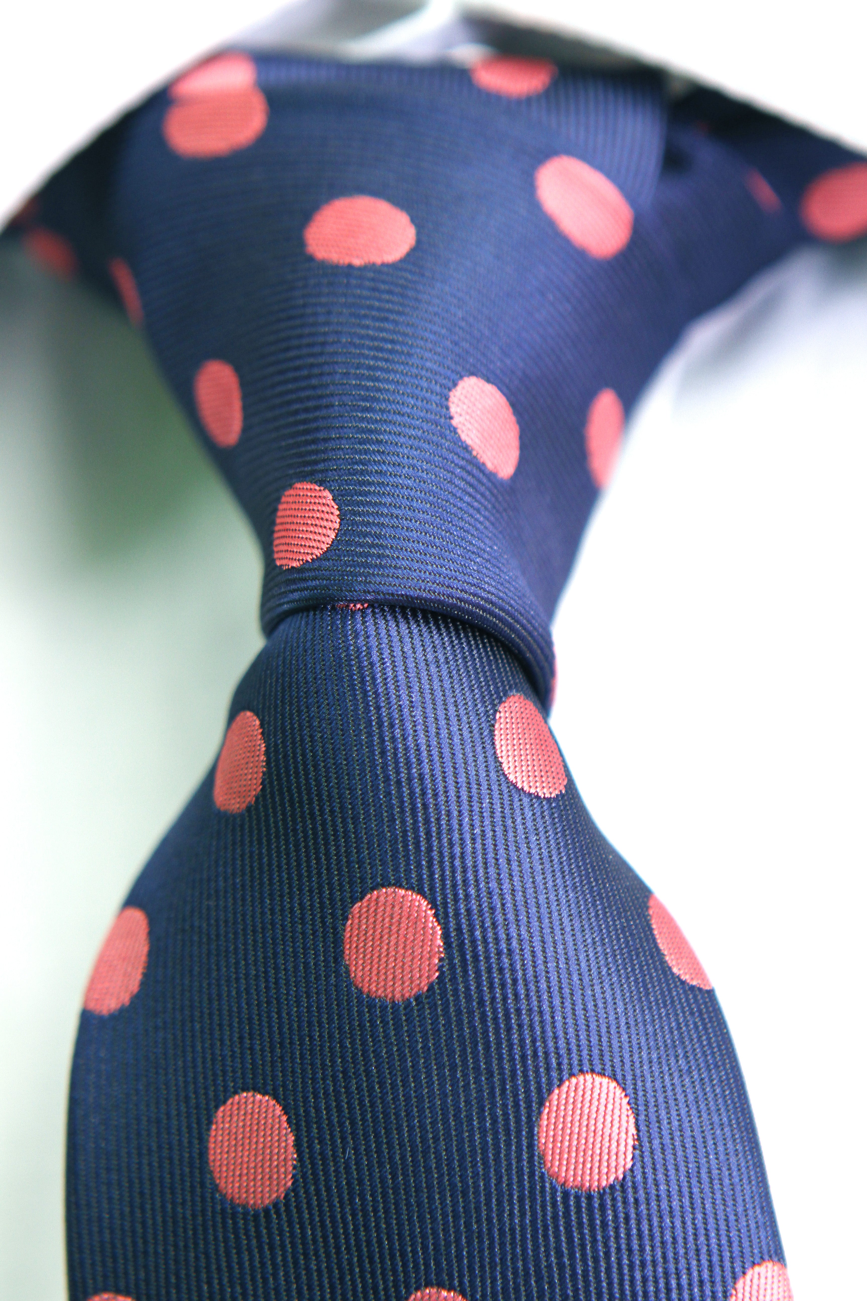 Corbata Azul con Lunares Rosas